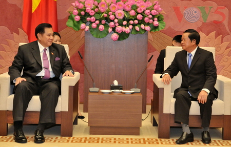 Vietnam y Tailandia abogan por fortalecer cooperación bilateral